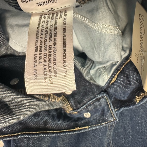 Universal Thread Relaxed Fit Dark Blue Jeans - Picture 8 of 8